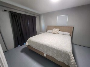 Interior - 4BR Spacious Paradise (Siesta Key)