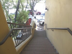 Property grounds - Stay In The Heart of Downtown (Paso Robles)