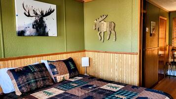 Decoración personalizada, wifi gratis y ropa de cama