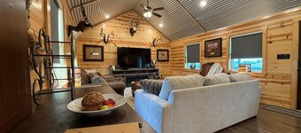 The Cabins @ TX Retreat | Texas Hills Adventure!