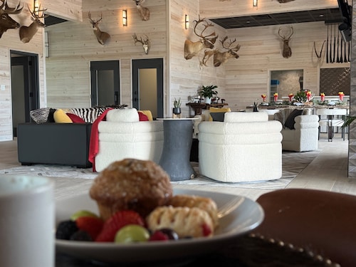 TX Retreat | Lux Outdoor Experience in Texas Hills