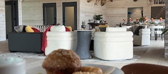 TX Retreat | Lux Outdoor Experience in Texas Hills