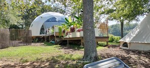 Terrace/patio - Lakefront romantic getaway with hot tub (Jackson)