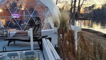 Bain à remous extérieur
