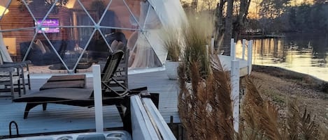 Tina de hidromasaje al aire libre