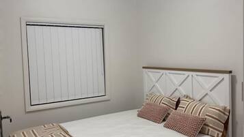 3 bedrooms, WiFi, bed sheets