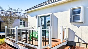Terrace/patio - Single-Story Home in Gated Maravilla • Walk to Private Beach • Sleeps 9 (Miramar Beach)
