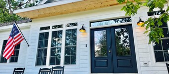 Brand New Lakeview Retreat: Beautiful Delavan Lake Views & Private Lake Access