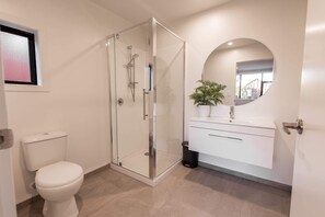 Hair dryer, towels - Alpine Springs Motel | Unit 11 - HS12111 (Hanmer Springs)