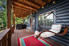 Outdoor spa tub - Cavalier Cabin - Pet Friendly | Hot Tub | Mountain View | Game Room (Blue Ridge)