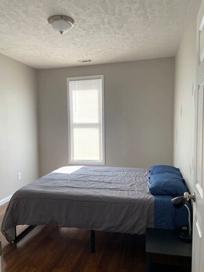 4 bedrooms, desk, iron/ironing board, free WiFi