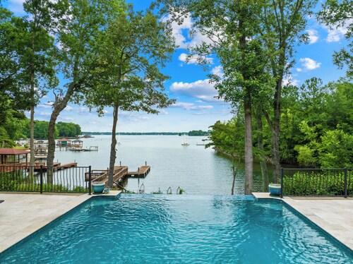 Oasis at Lake Norman LKN, 20 min from CLT uptown