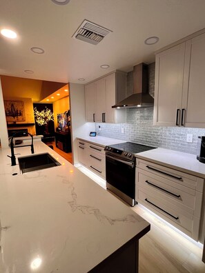 Microwave, oven, stovetop, dishwasher