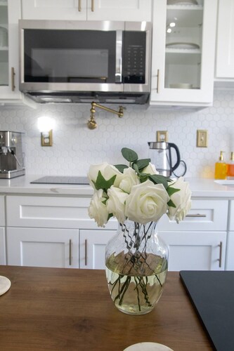 Cozy Studio with Private Entrance.