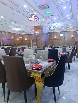 Restaurant - Immaculate Excellence Luxury Hotel (Owerri)