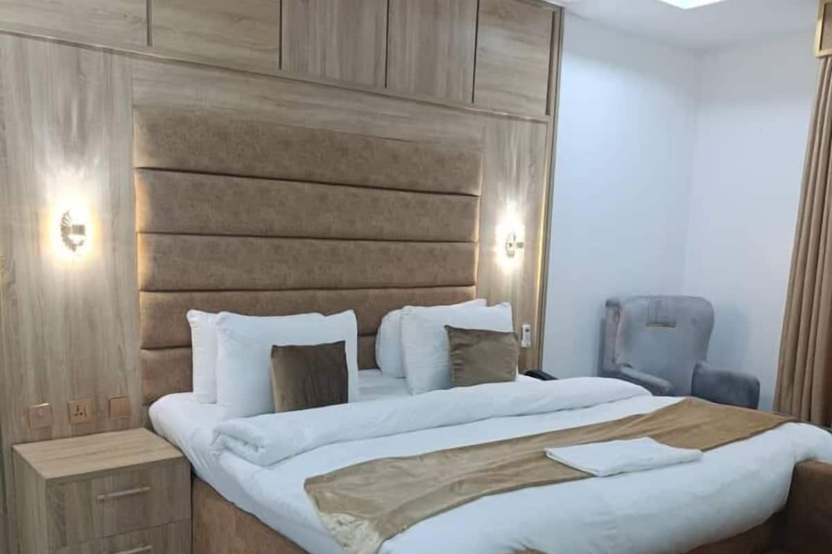 Standard Single Room, City View | Desk, laptop workspace, free WiFi
