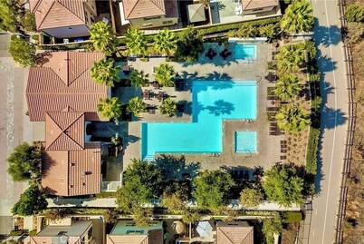 Family-Friendly 2BR Villa Minutes from Six Flags