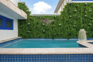 Piscine extérieure