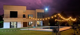 LA TOSCANA Enchanting 6-bedroom chalet in Alcala