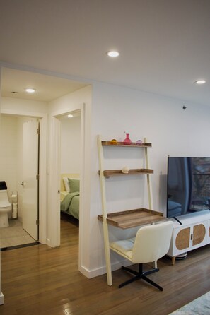 1 habitación, acceso a internet y ropa de cama