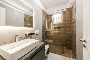 House, Smoking | 1 bedroom - Sunny Balcony Stay Walk to Golem Beach (Golem)