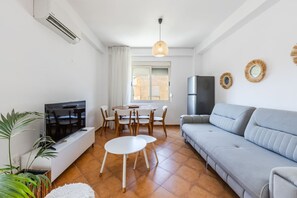 House, Smoking | 1 bedroom - Sunny Balcony Stay Walk to Golem Beach (Golem)