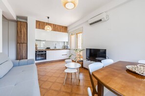 Apartment | 1 bedroom - Sunny Balcony Stay Walk to Golem Beach (Golem)