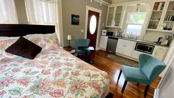 Desk, free WiFi, bed sheets