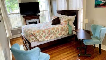 Desk, free WiFi, bed sheets