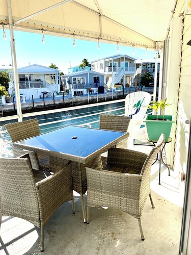 Sunny Escape - Venture Out Unit 128