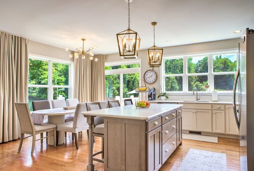 Pisgah Poolside Peaks Retreat | Mountain Views + Private Pool | Near Asheville