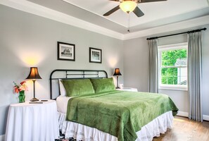 5 bedrooms, desk, iron/ironing board, free WiFi