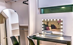 4 habitaciones, tabla de planchar con plancha y wifi gratis 