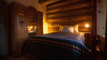 3 slaapkamers, een strijkplank/strijkijzer, wifi, beddengoed