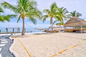 Sports court - Paradise Point - Luxury Oceanfront Estate w/ Pool, Dock, Outdoor Kitchen & Family Amenities (Marathon)