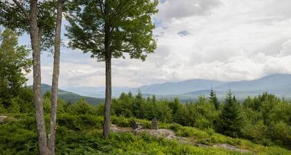 White Mountains Getaway w/ Sauna & Stunning Views