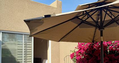 Quiet, lake front 3-bedroom condo in Rancho Mirage with community amenities