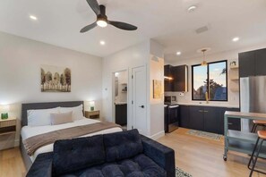 4 bedrooms, desk, iron/ironing board, travel crib