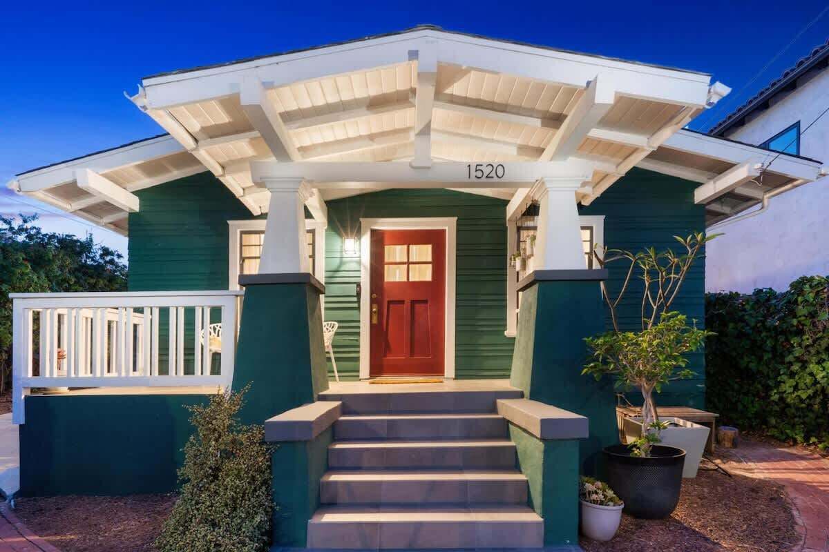 تفاصيل الفندق من الخارج