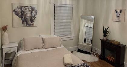 Modern 3BR + 2 Living Rooms • Stylish & Spacious House in Central Decatur