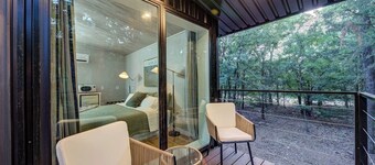 The Red Bird | Treehouse Stay + Pickleball Court