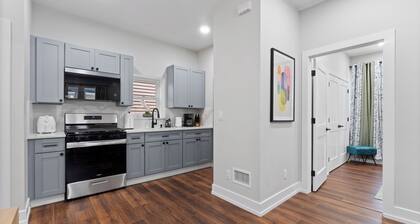 City Duplex Group Stay / Near NYC & Private Parking