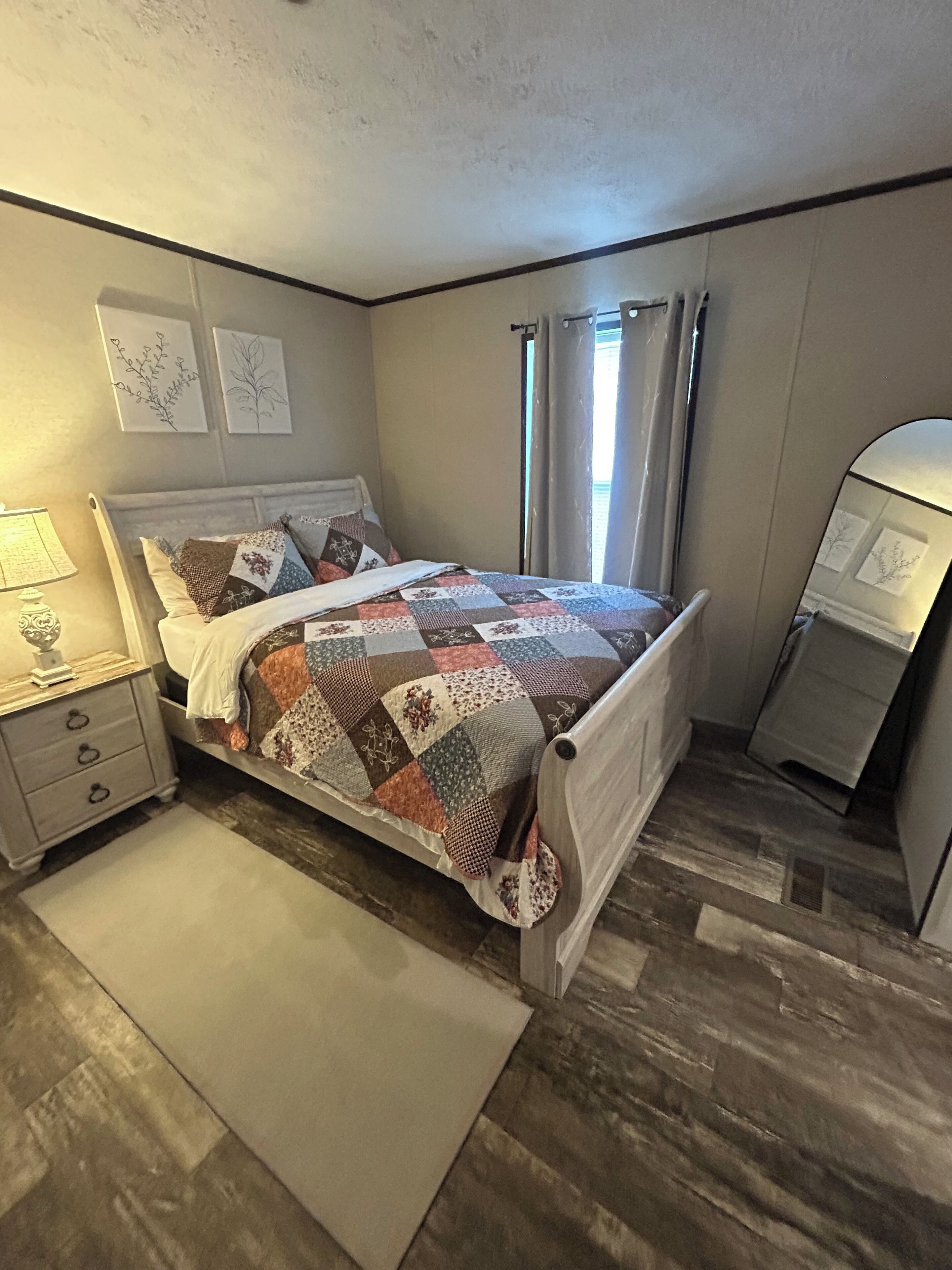 2 quartos, ferros/tábuas de passar roupa, Wi-Fi de cortesia