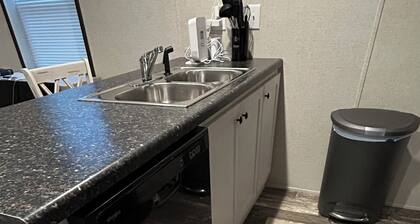 Country Living Brand New 2024, 2 Queen Beds, NEAR WILDCAT OFF ROAD PARK