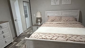 2 bedrooms, Internet, bed sheets