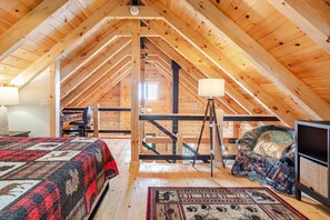 2 bedrooms, iron/ironing board, free WiFi, bed sheets - The Greylock Cabin (Florida)