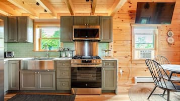 冰箱、微波炉、烤箱、炉灶