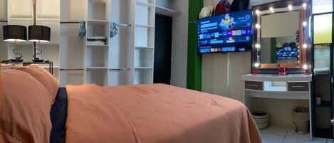 1 bedroom, iron/ironing board, WiFi, bed sheets