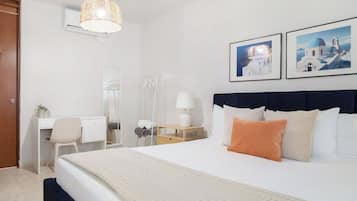 Room, 1 King Bed, Non Smoking | Iron/ironing board, free WiFi