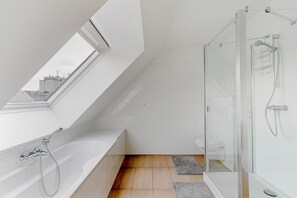Hair dryer, towels